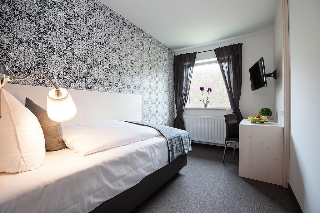 Alpenglühen Smart Hotel Olching Habitación foto